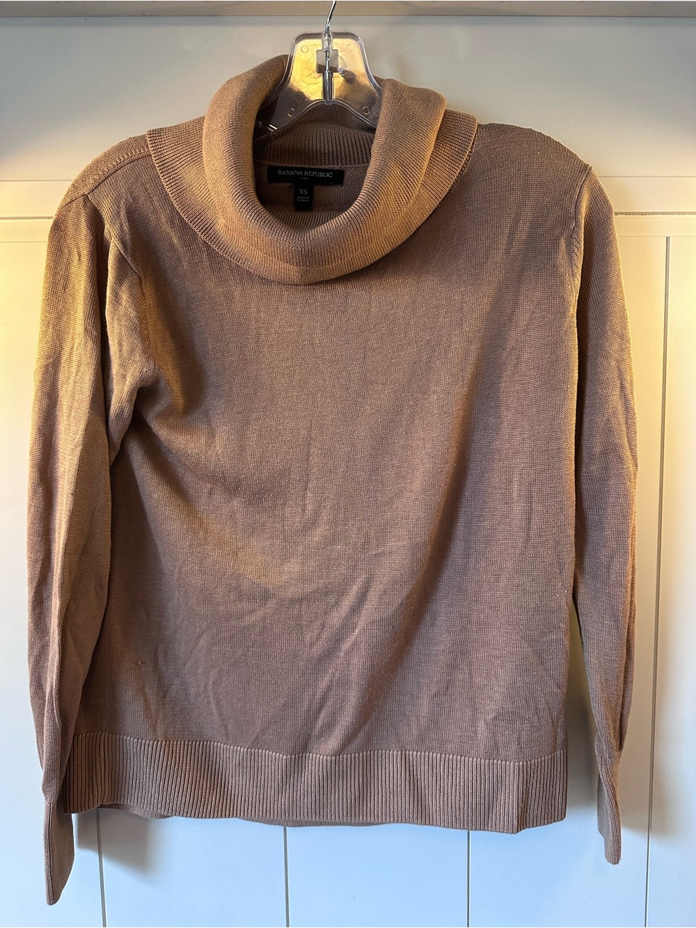 Banana Republic Men's Camel Turtleneck Sweater